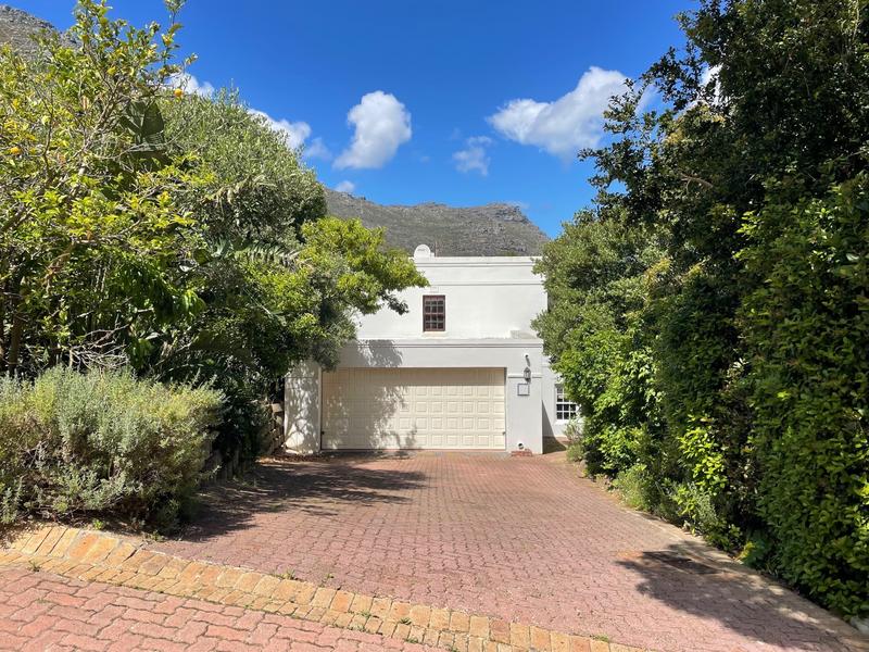 4 Bedroom Property for Sale in North Oaks Western Cape